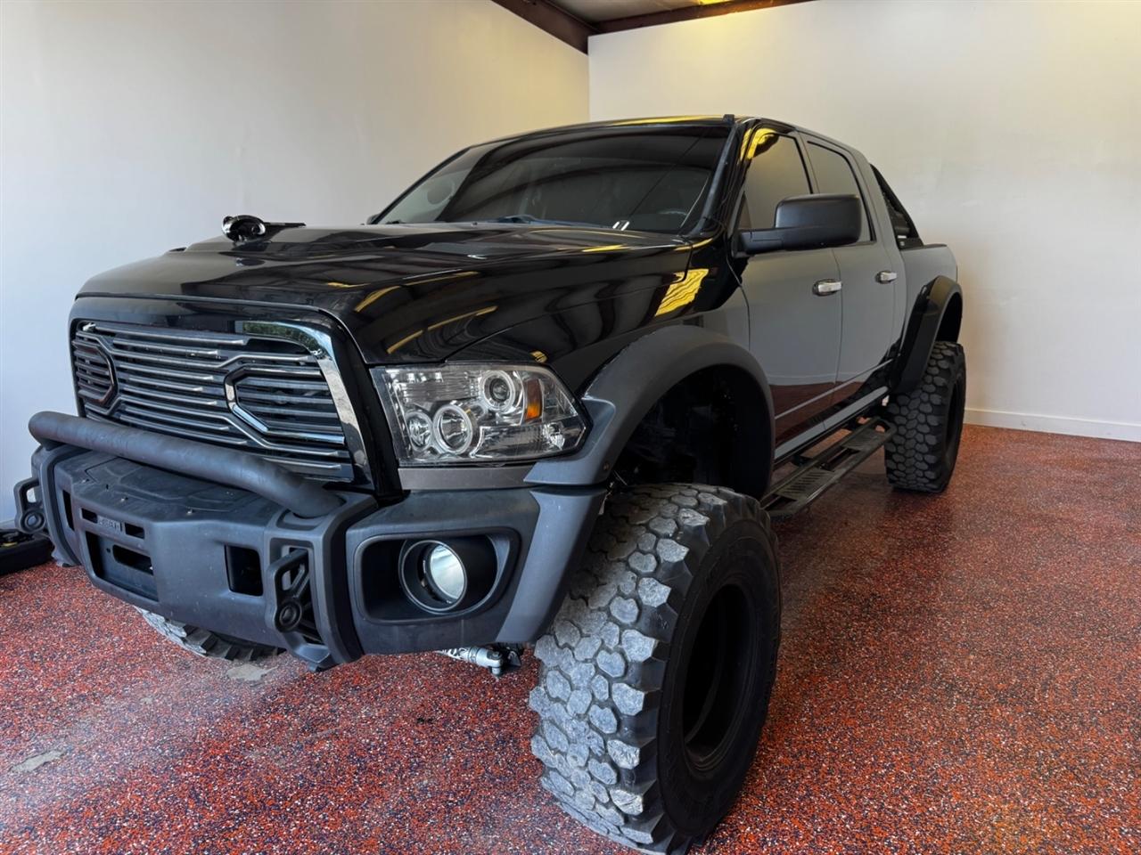 2012 RAM 2500 4WD Mega Cab 160.5" SLT