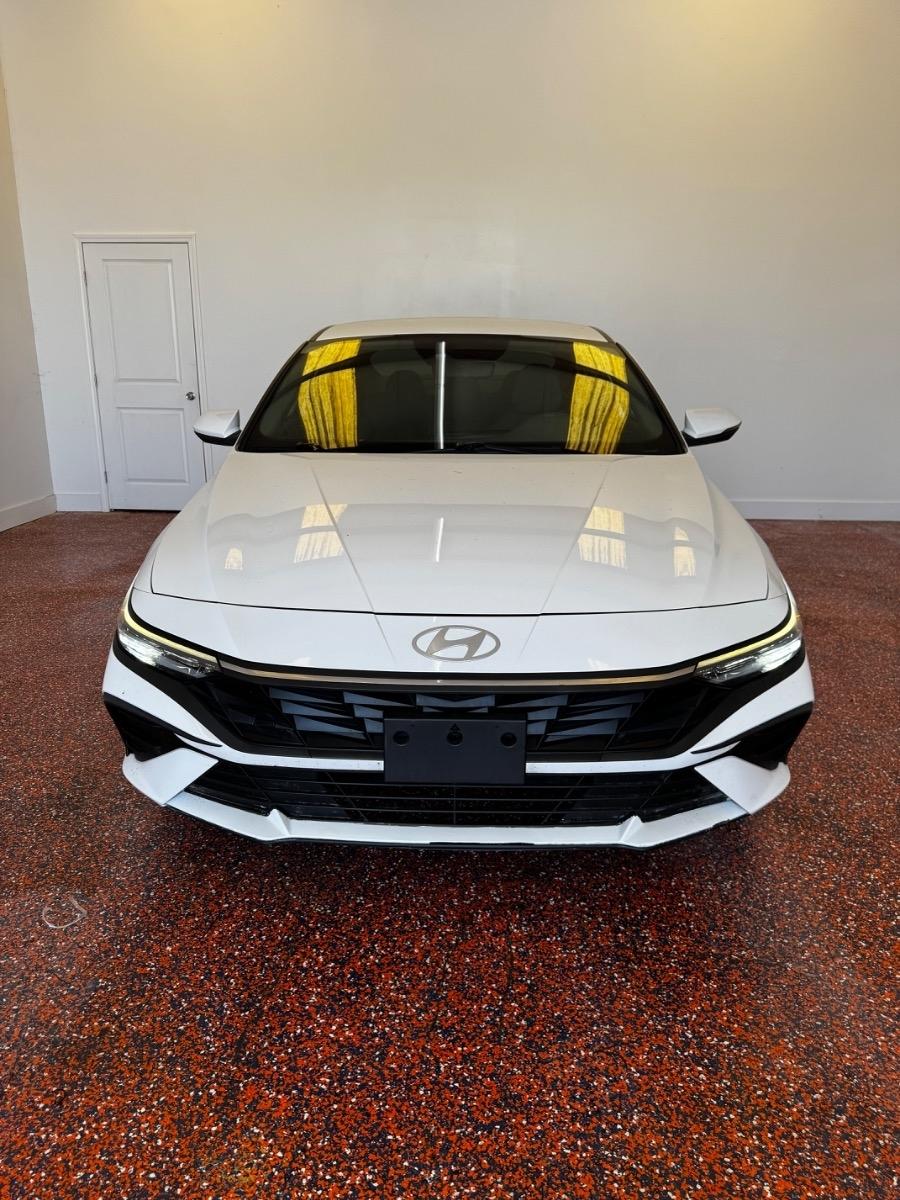 Hyundai Elantra SE IVT 2025