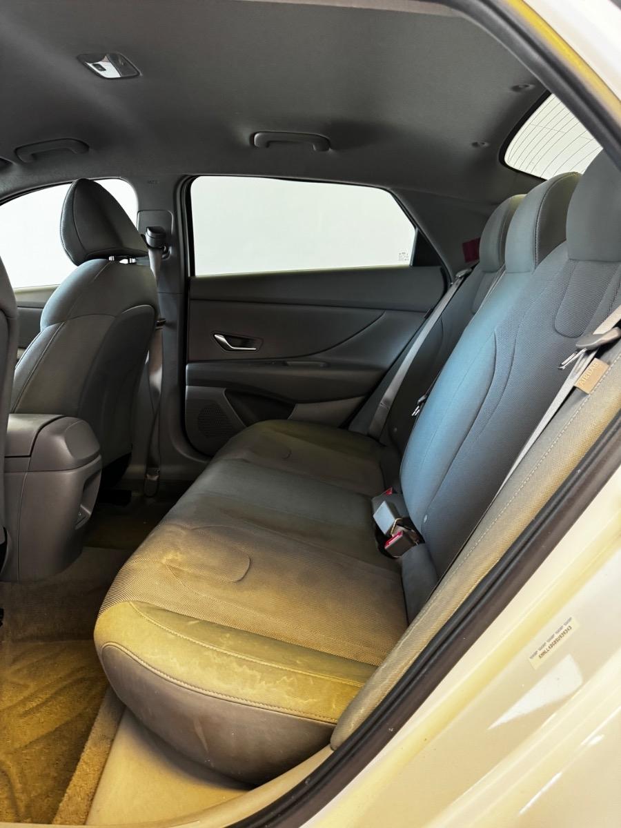 Hyundai Elantra SE IVT 2025