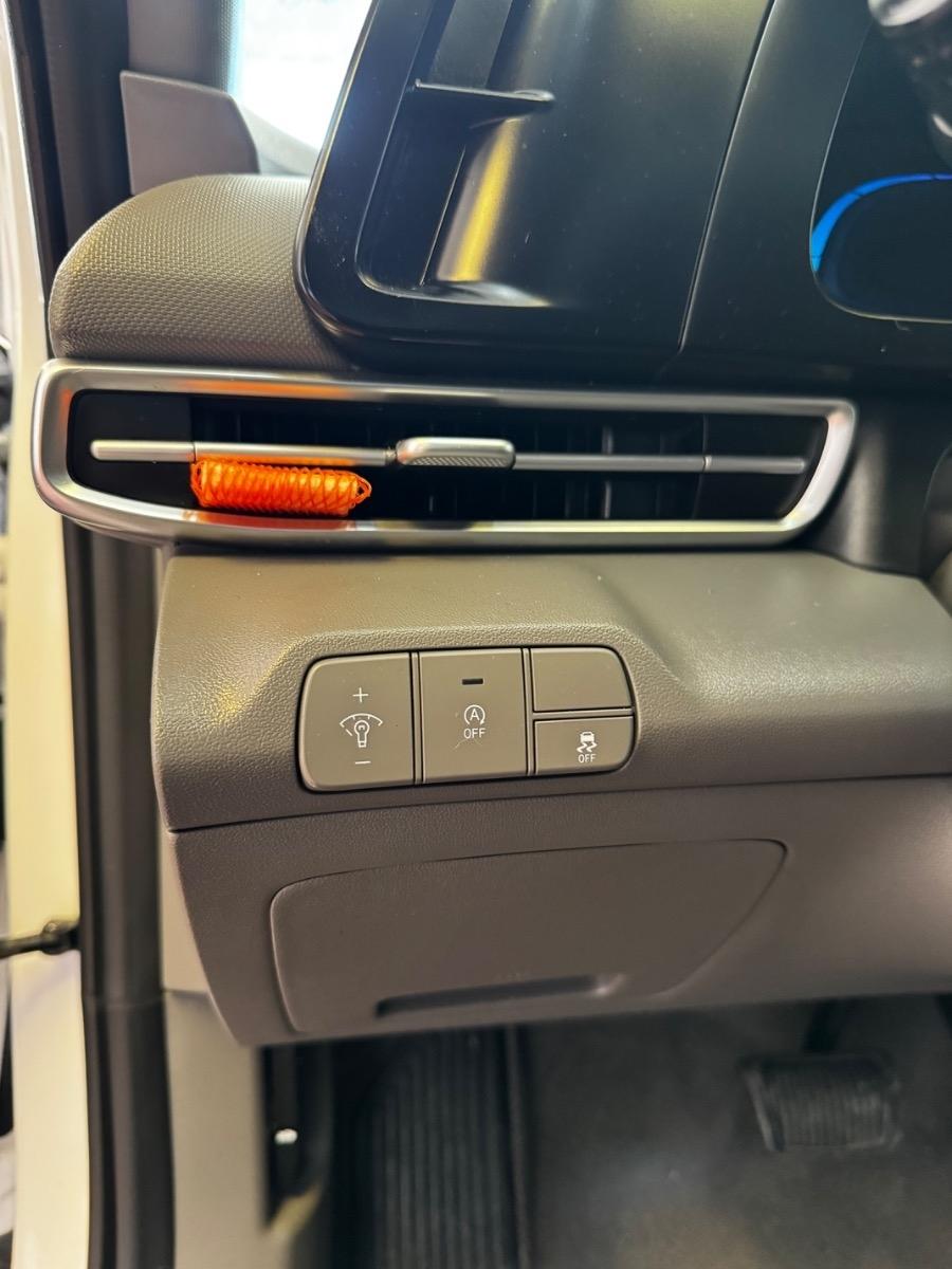 Hyundai Elantra SE IVT 2025
