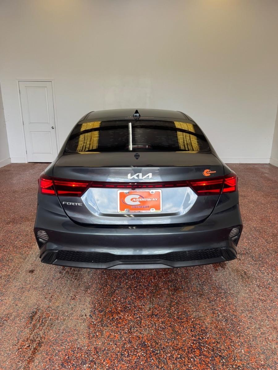 Kia Forte LXS IVT 2022