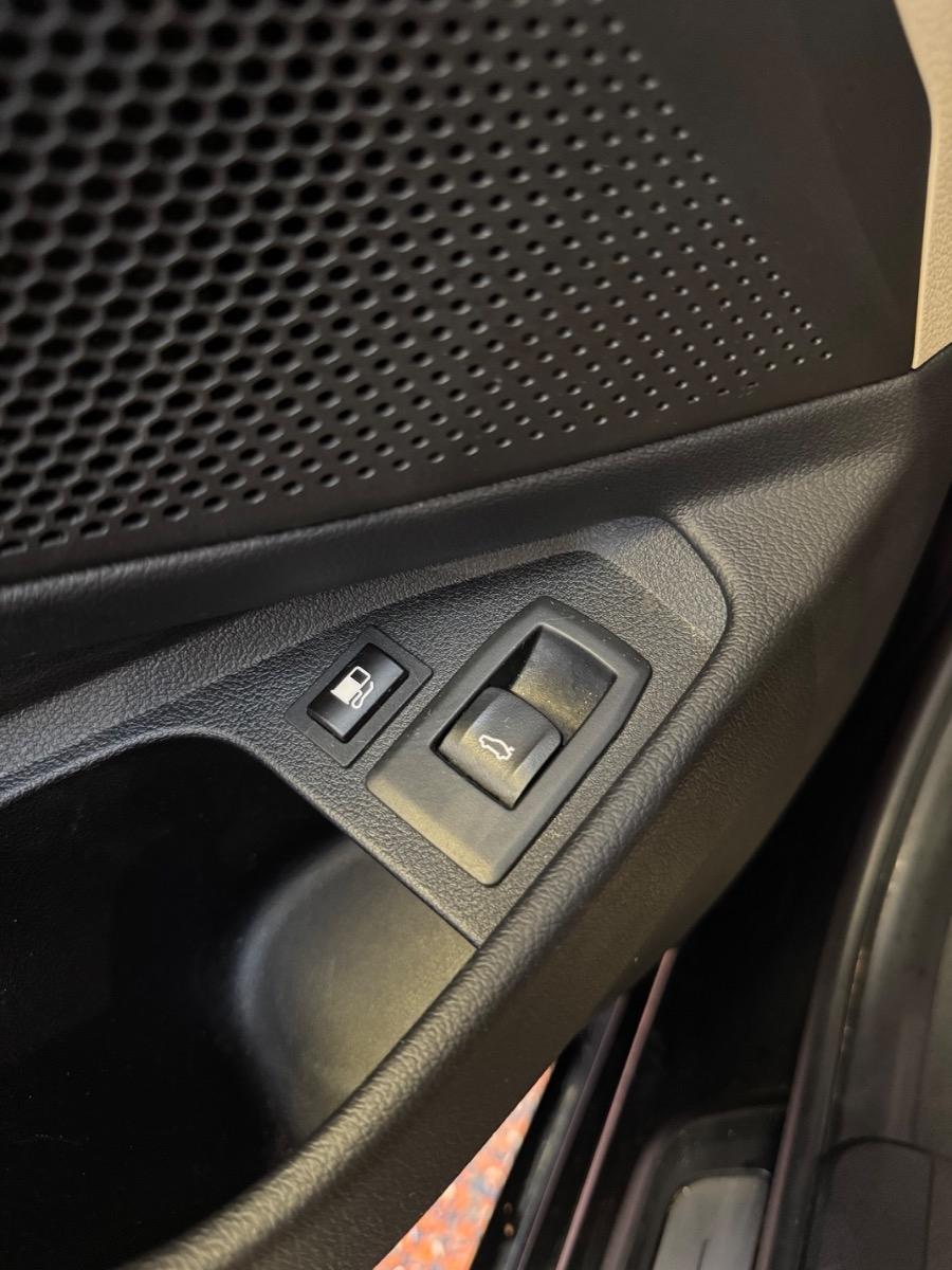 BMW 3 Series 330e Plug-In Hybrid North America 2022