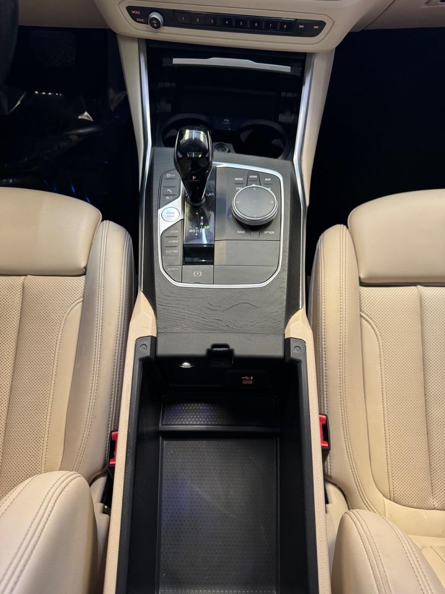 BMW 3 Series 330e Plug-In Hybrid North America 2022