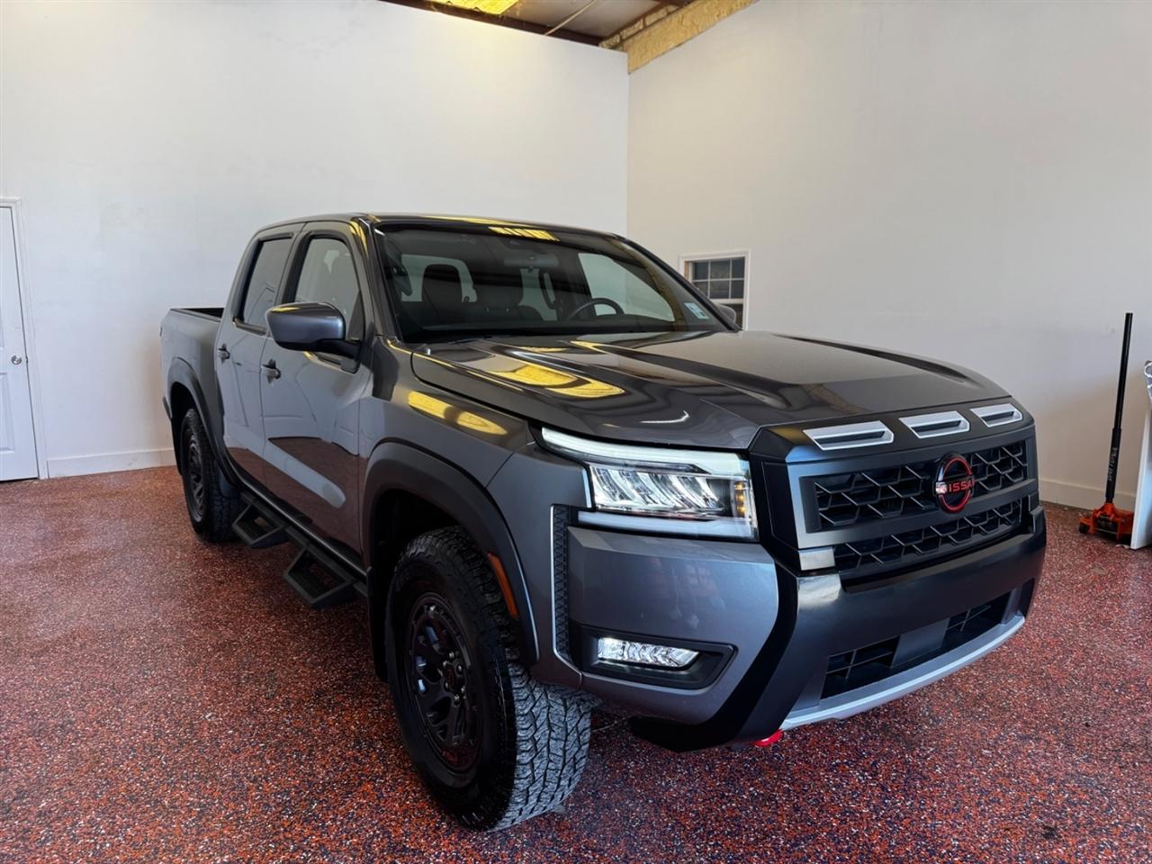 Nissan Frontier Crew Cab 4x4 PRO-4X 2025