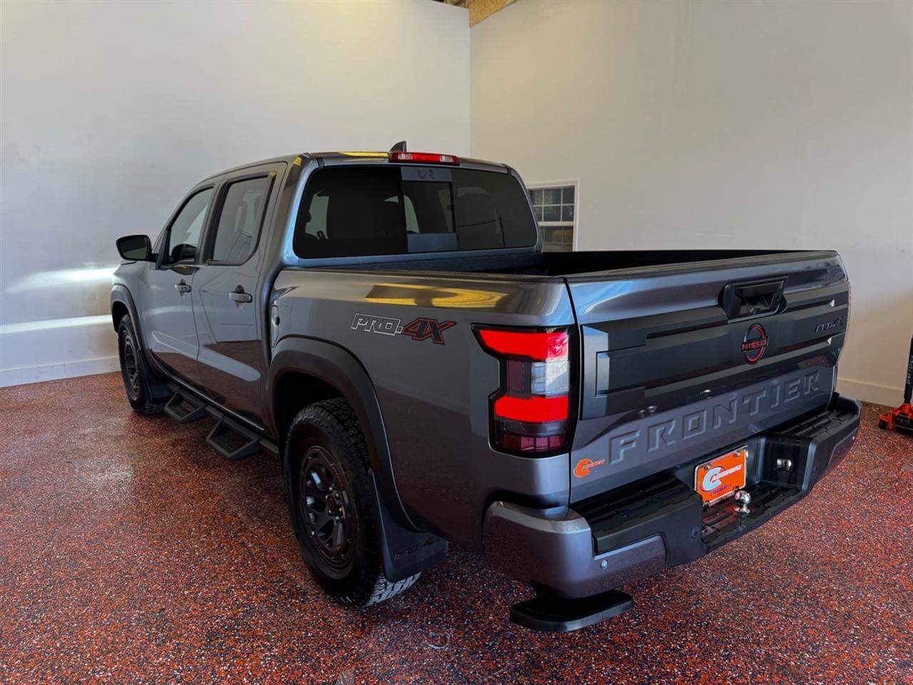 Nissan Frontier Crew Cab 4x4 PRO-4X 2025