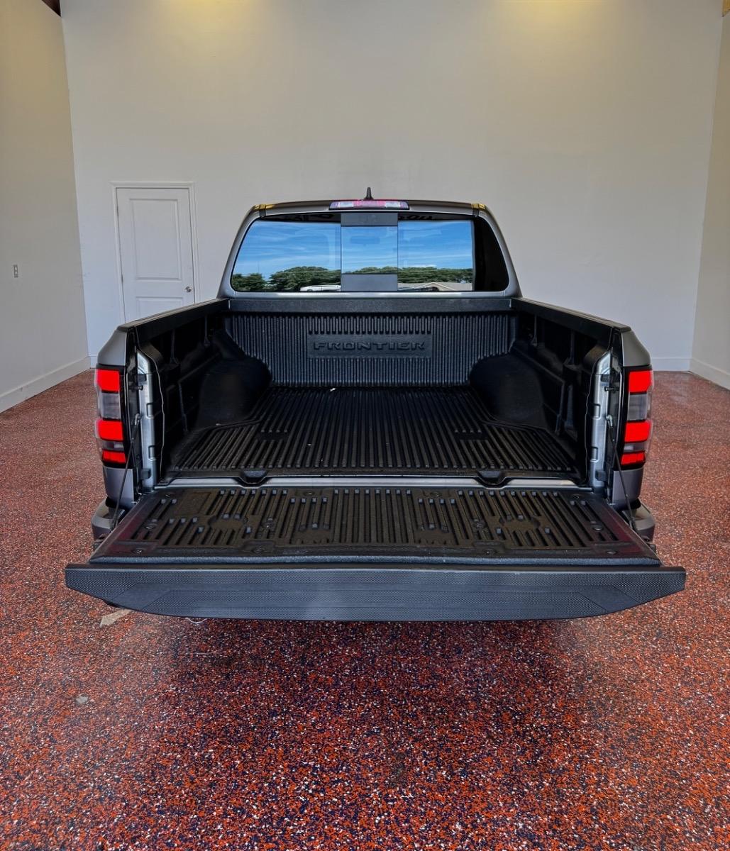 Nissan Frontier Crew Cab 4x4 PRO-4X 2025