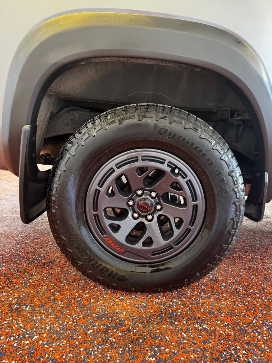 Nissan Frontier Crew Cab 4x4 PRO-4X 2025