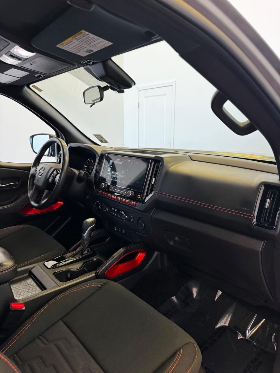 Nissan Frontier Crew Cab 4x4 PRO-4X 2025
