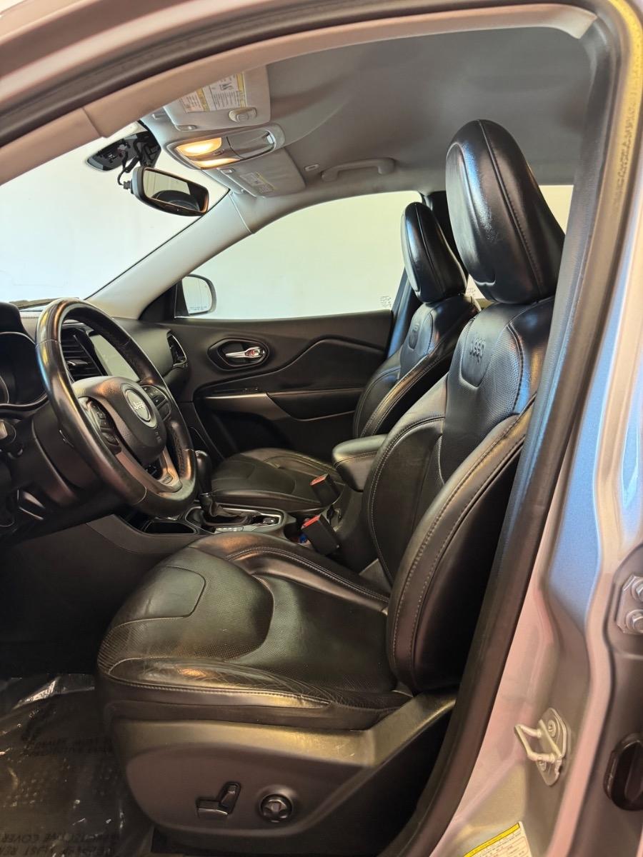 Jeep Cherokee Limited FWD 2019