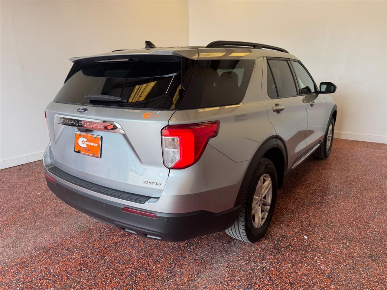 Ford Explorer XLT 4WD 2023