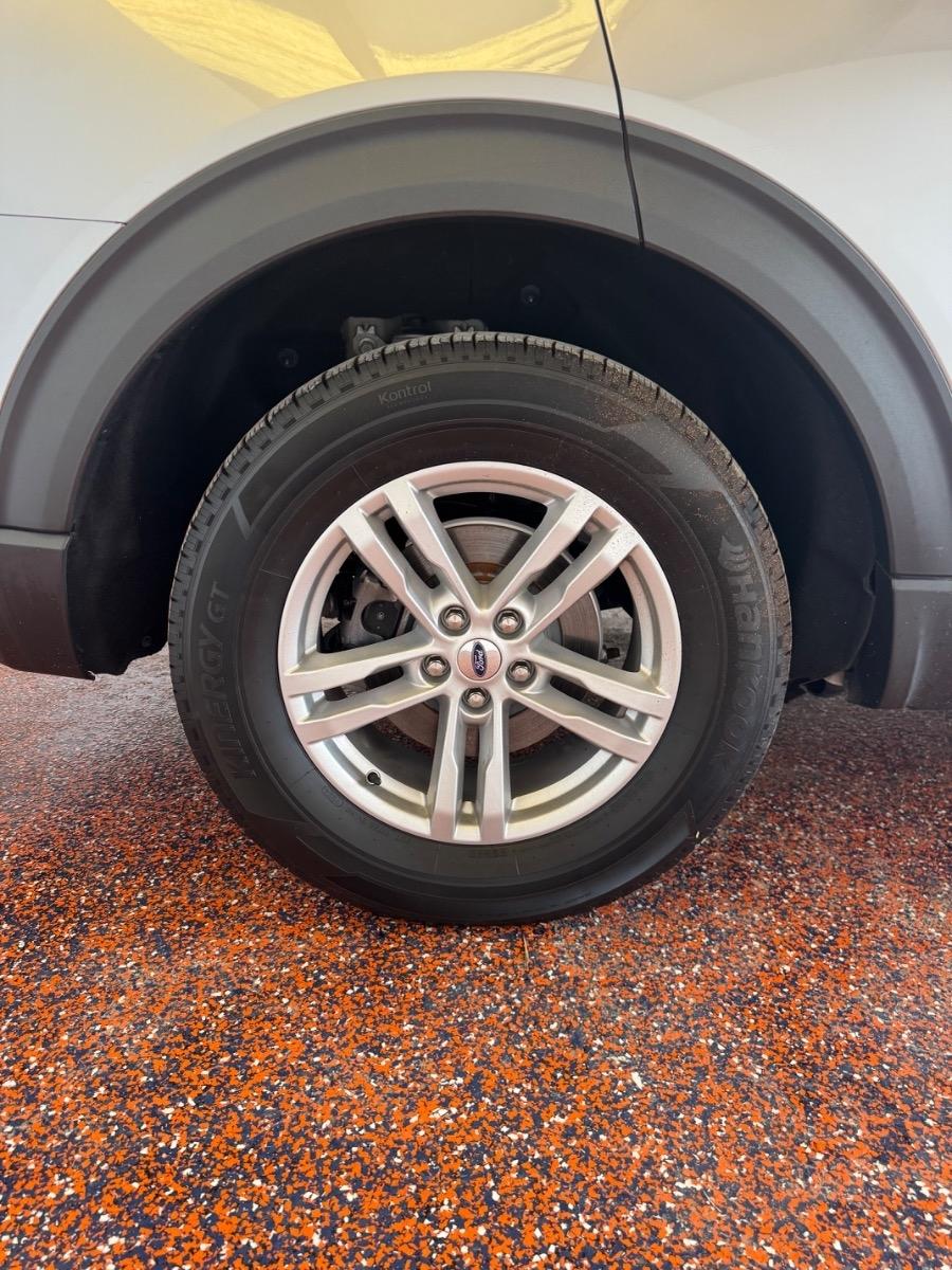 Ford Explorer XLT 4WD 2023