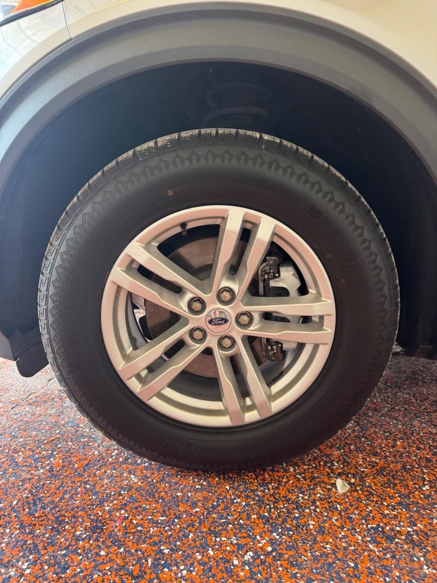Ford Explorer XLT 4WD 2023