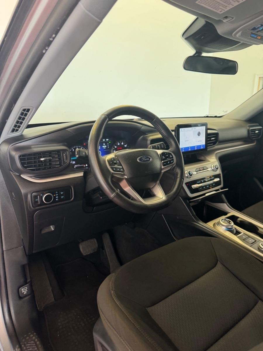 Ford Explorer XLT 4WD 2023