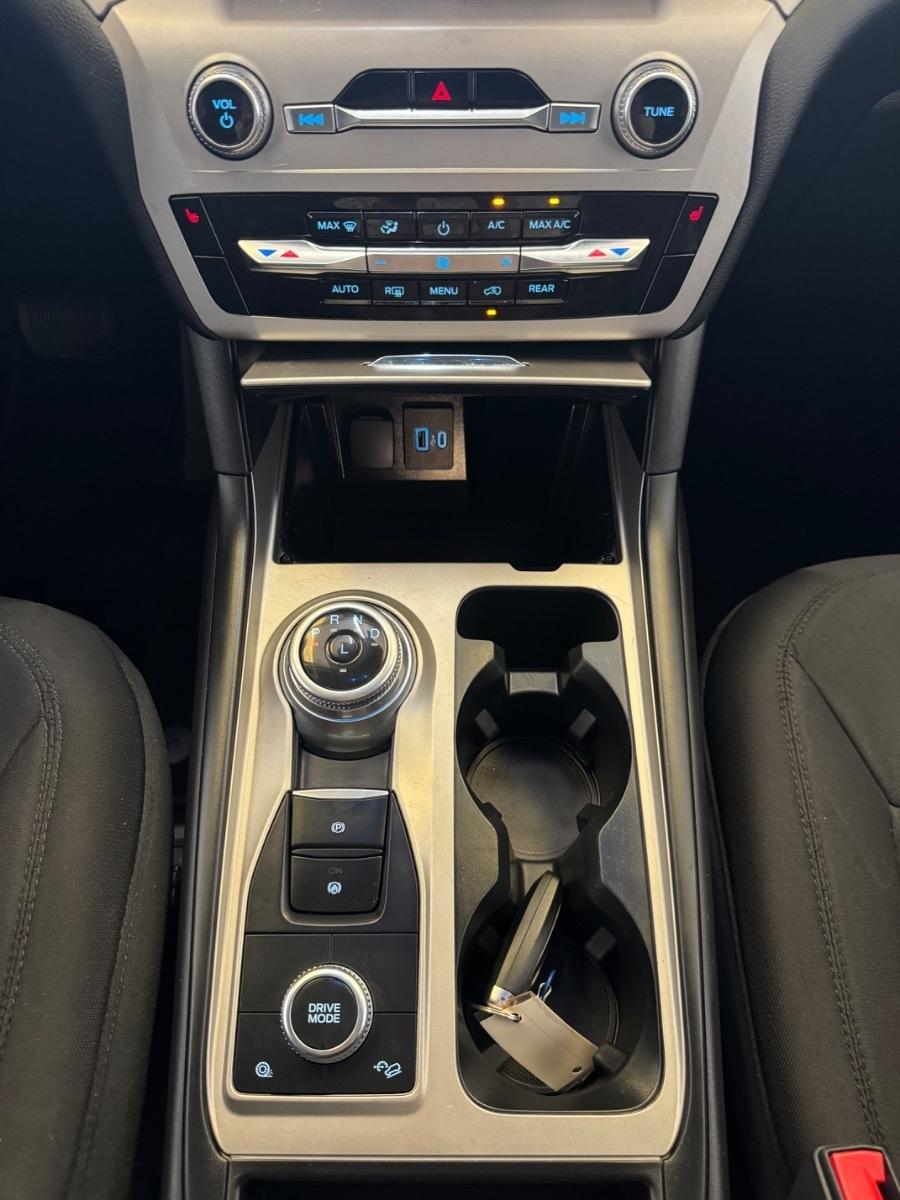 Ford Explorer XLT 4WD 2023