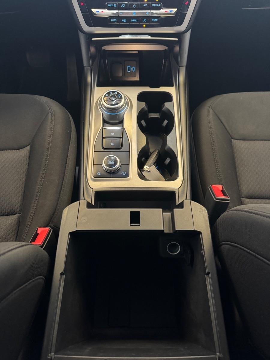 Ford Explorer XLT 4WD 2023