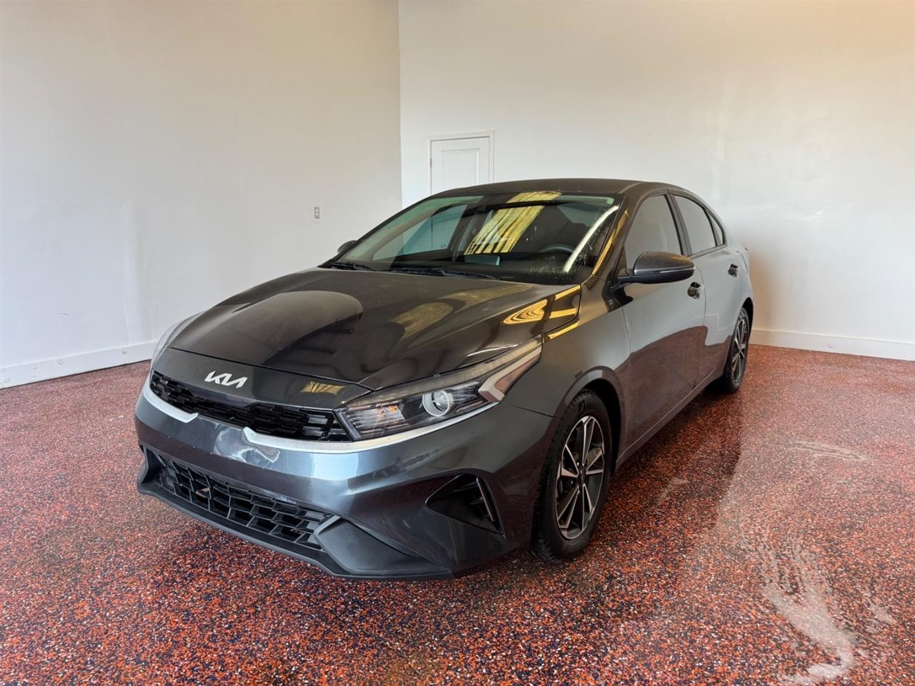 2024 Kia Forte LXS IVT