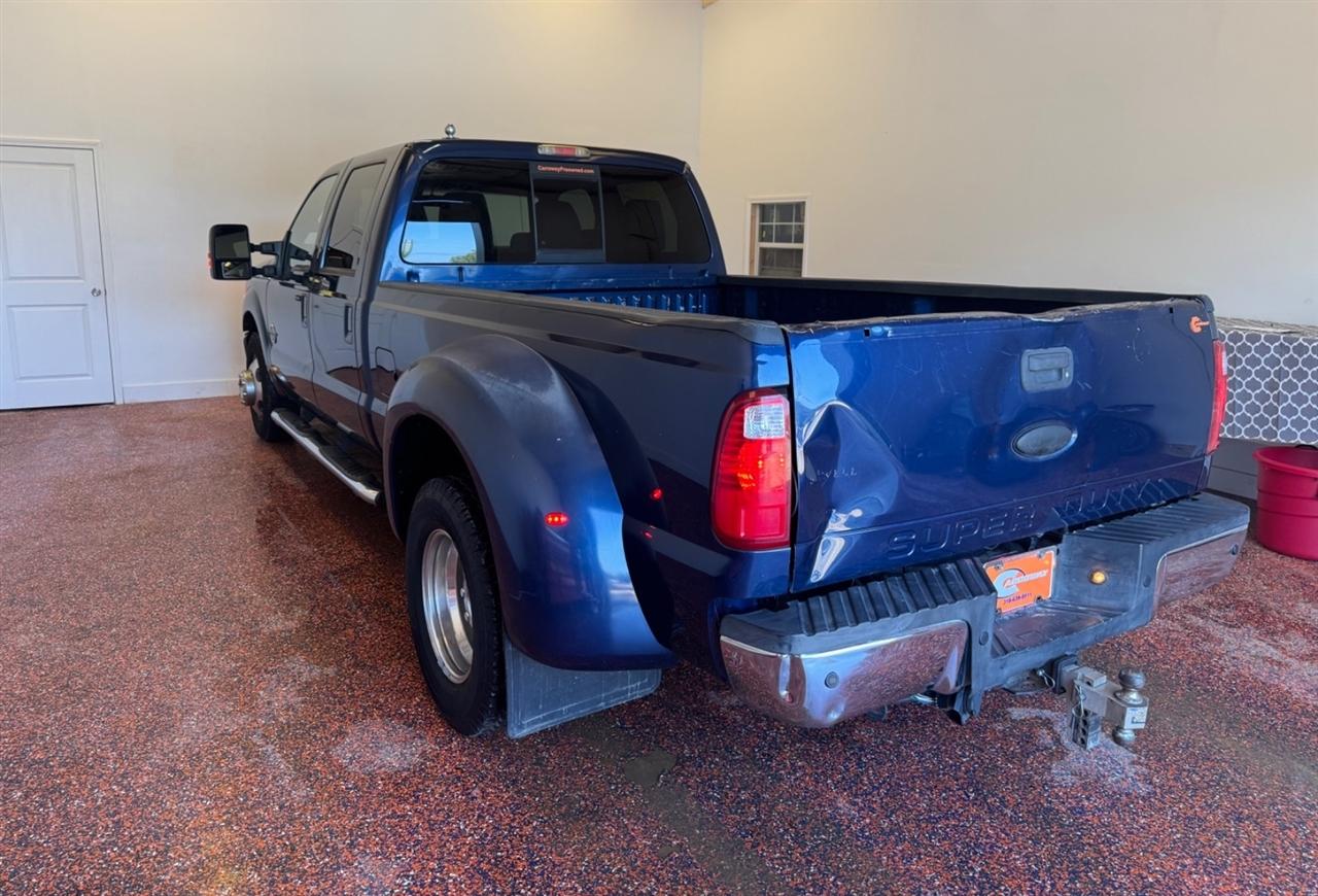 Ford Super Duty F-350 DRW 2WD Crew Cab 172" XL 2011