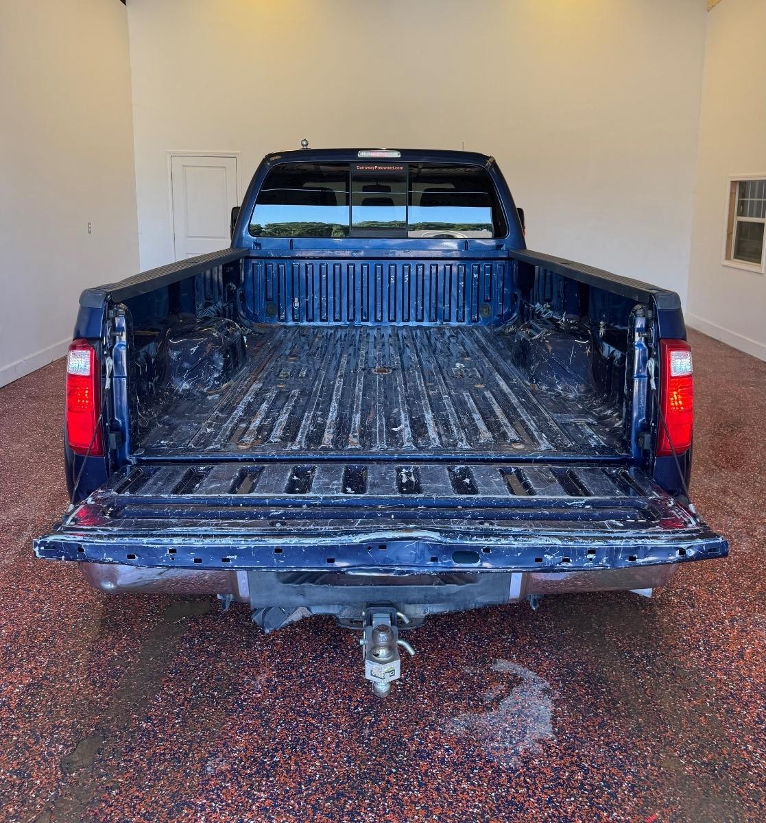 Ford Super Duty F-350 DRW 2WD Crew Cab 172" XL 2011