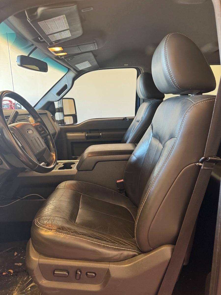 Ford Super Duty F-350 DRW 2WD Crew Cab 172" XL 2011