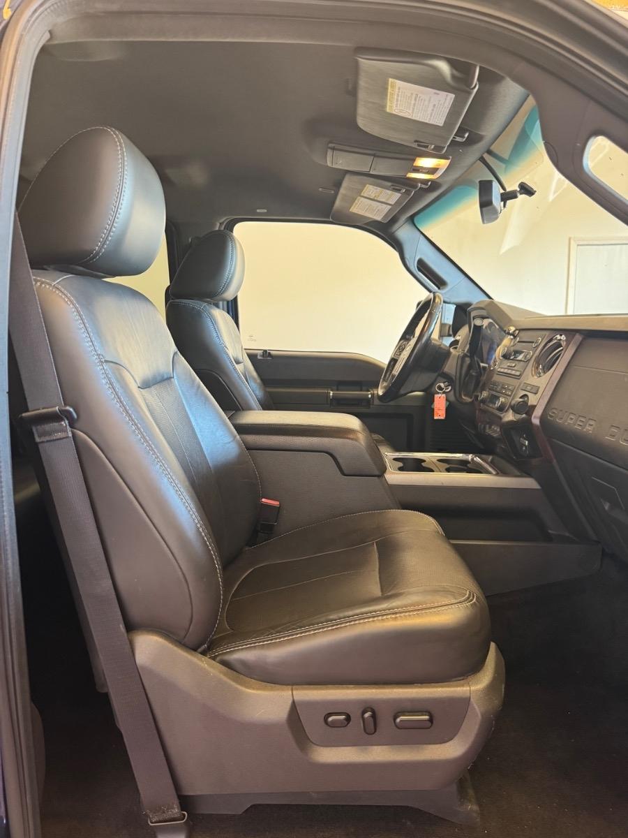 Ford Super Duty F-350 DRW 2WD Crew Cab 172" XL 2011