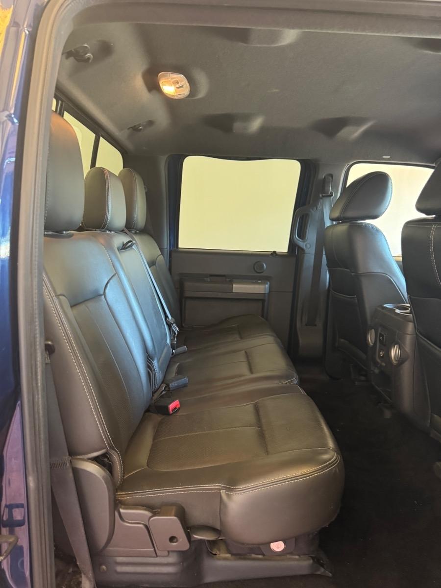 Ford Super Duty F-350 DRW 2WD Crew Cab 172" XL 2011