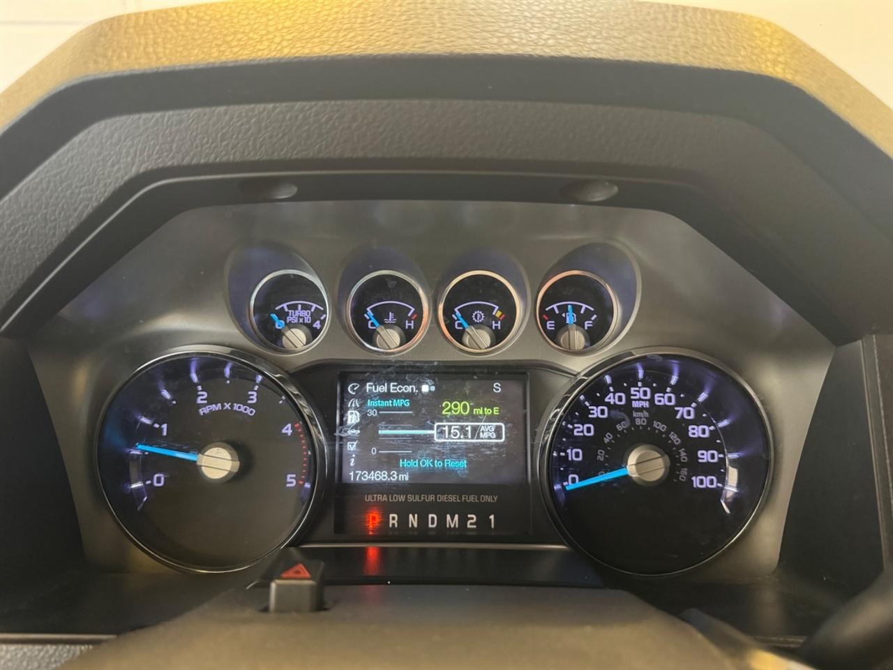 Ford Super Duty F-350 DRW 2WD Crew Cab 172" XL 2011