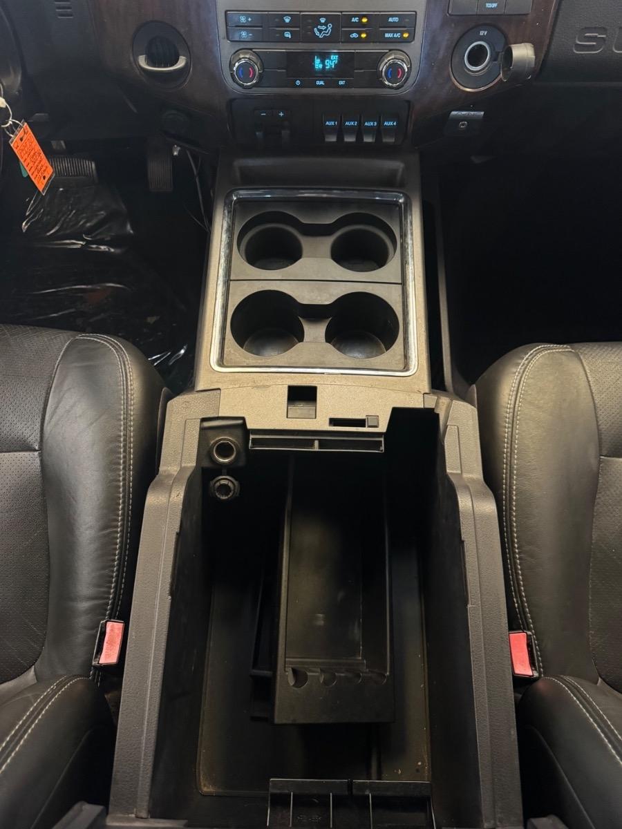 Ford Super Duty F-350 DRW 2WD Crew Cab 172" XL 2011