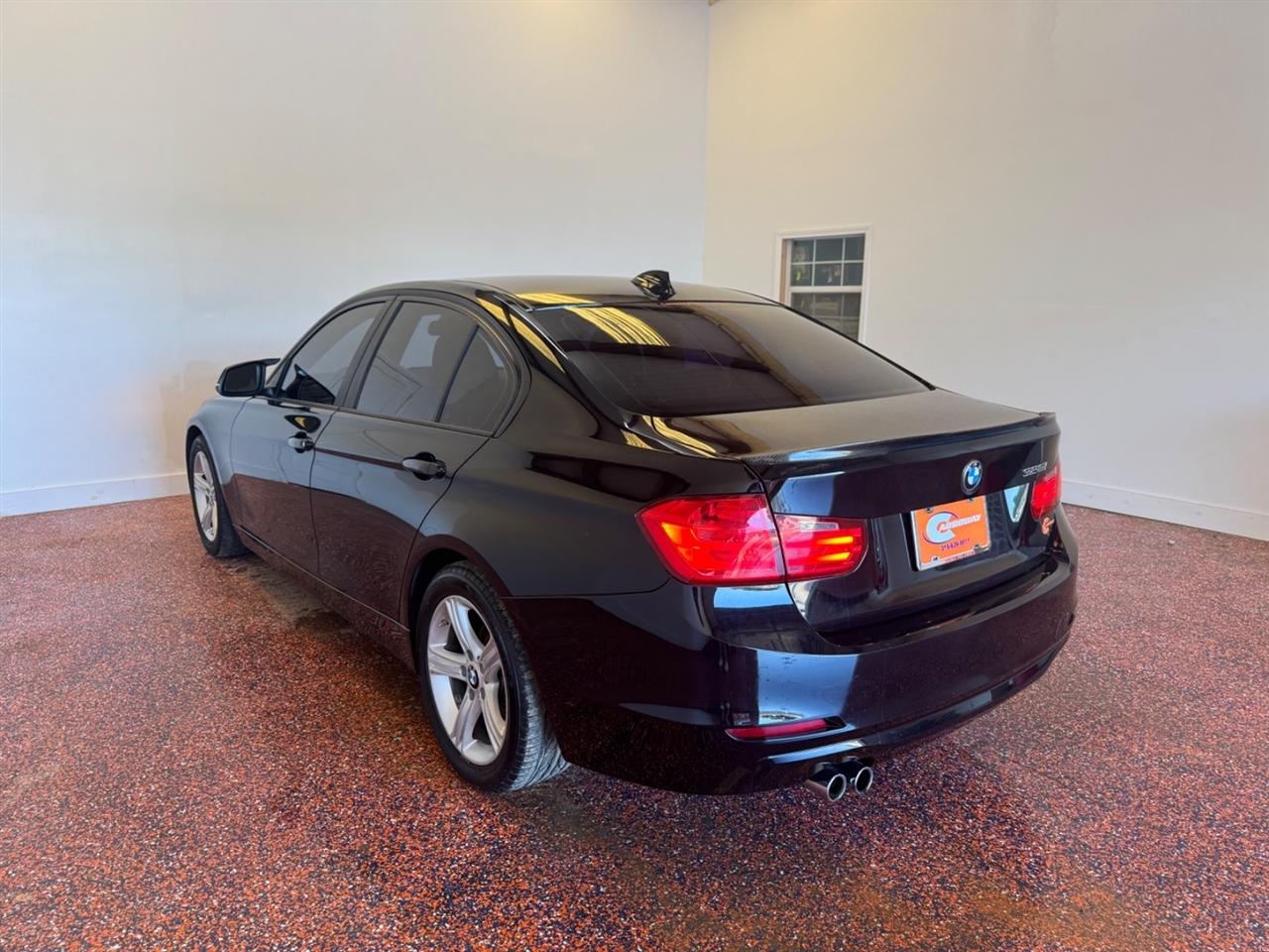BMW 3 Series 4dr Sdn 328i RWD SULEV 2013