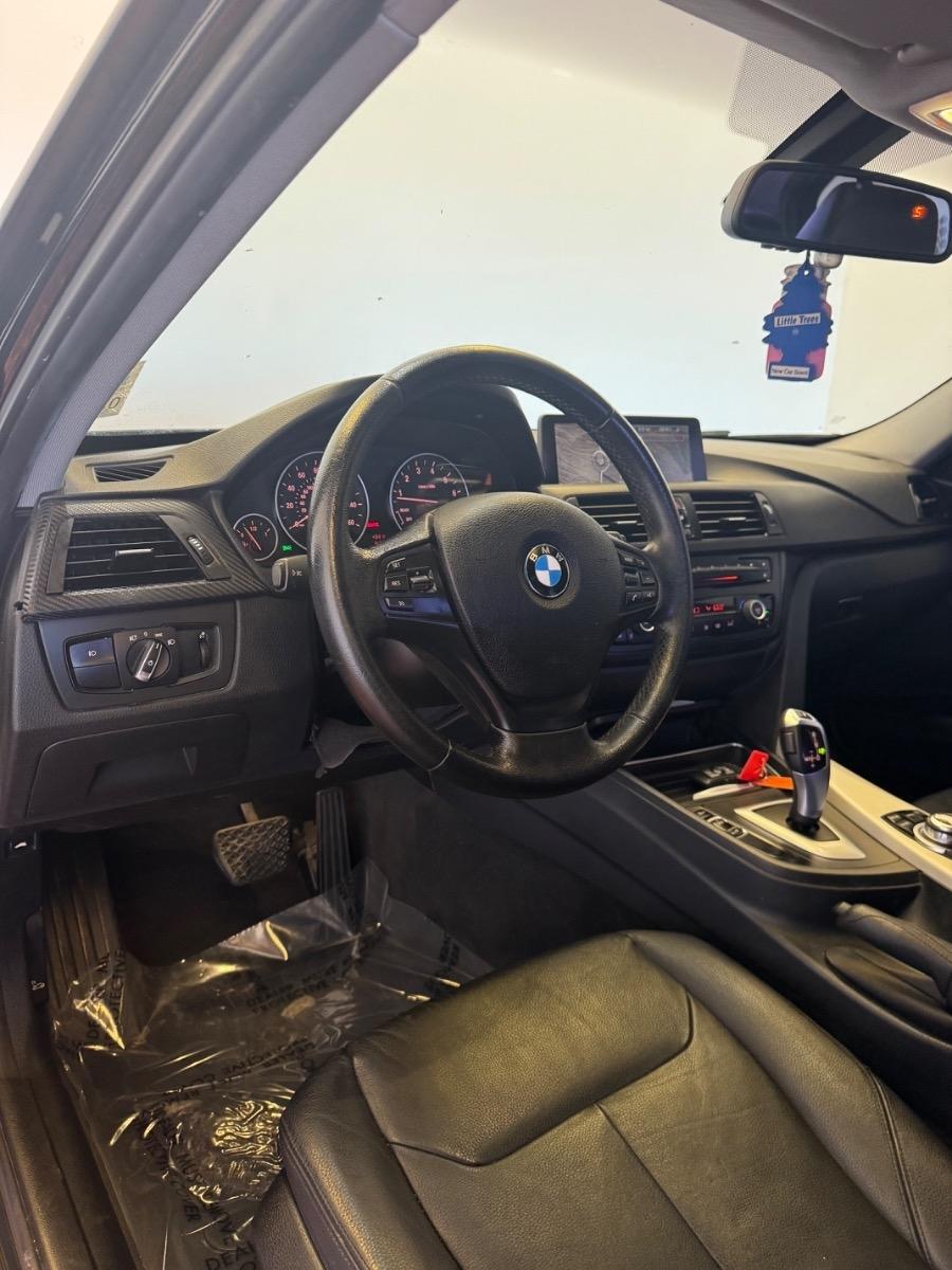BMW 3 Series 4dr Sdn 328i RWD SULEV 2013