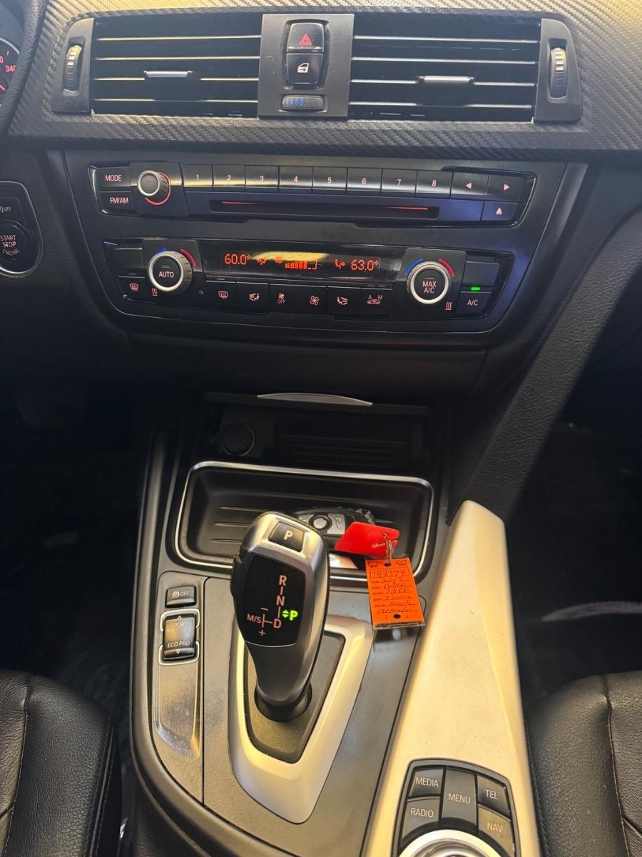BMW 3 Series 4dr Sdn 328i RWD SULEV 2013