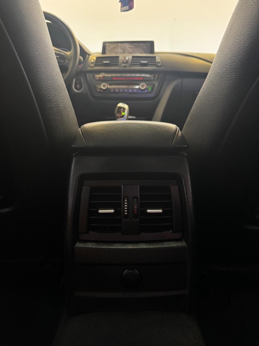 BMW 3 Series 4dr Sdn 328i RWD SULEV 2013