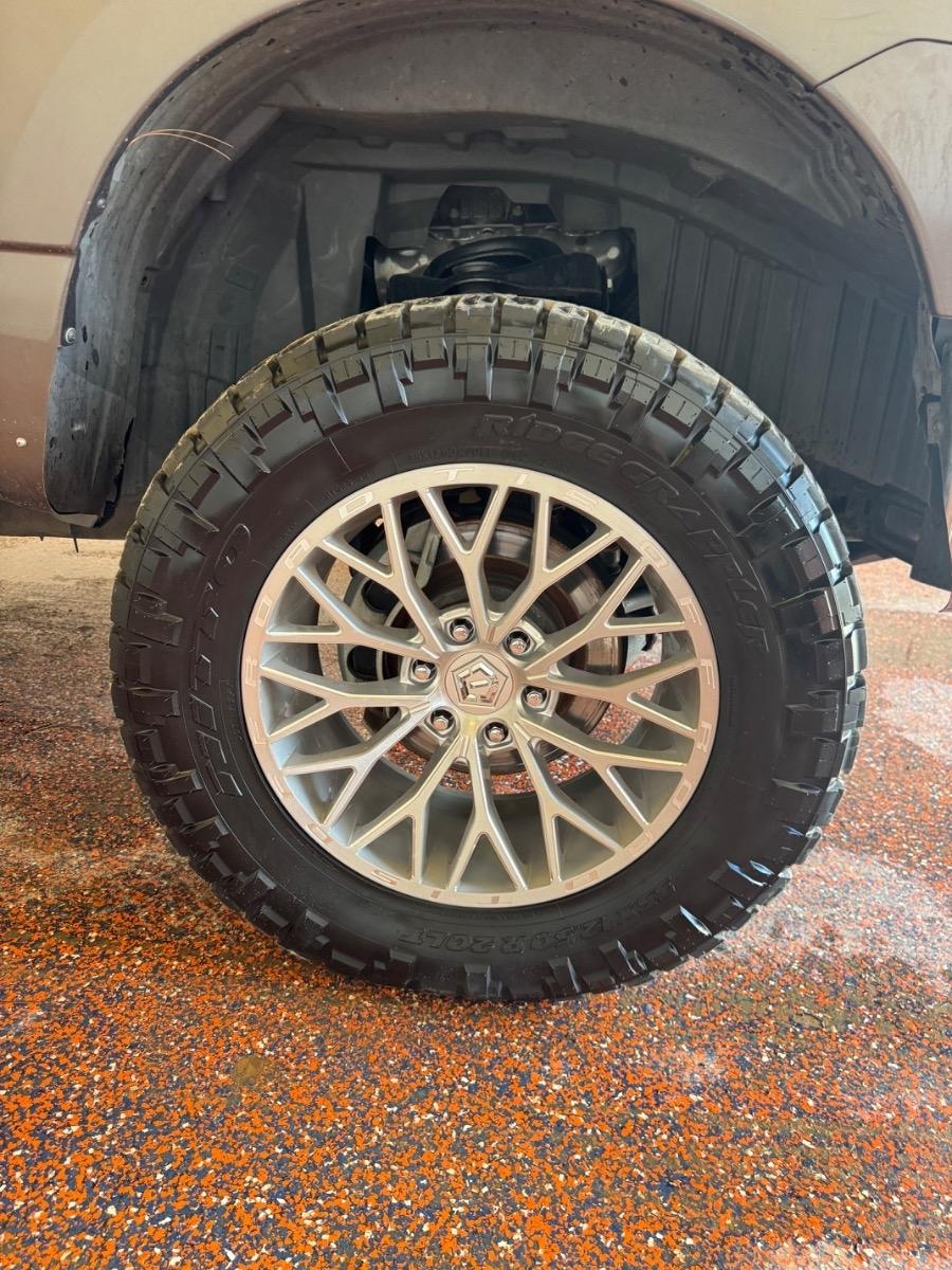 Nissan Titan XD 4x4 Diesel Crew Cab SL 2018