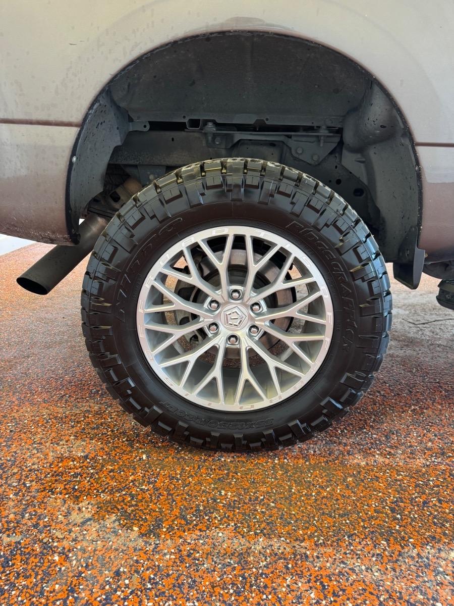 Nissan Titan XD 4x4 Diesel Crew Cab SL 2018