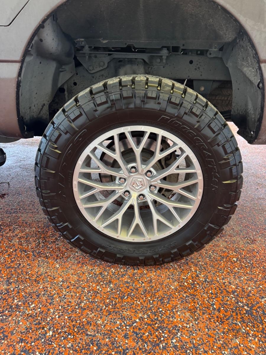 Nissan Titan XD 4x4 Diesel Crew Cab SL 2018