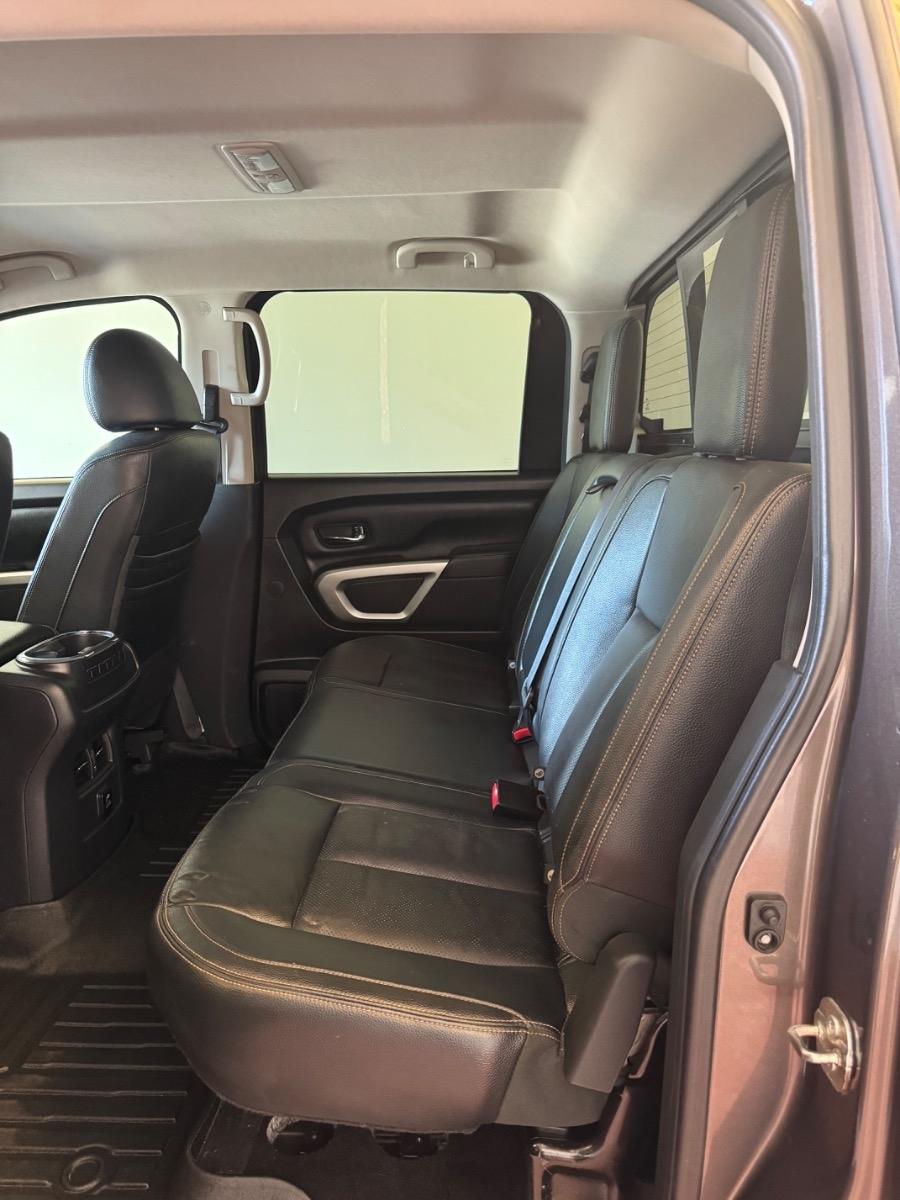 Nissan Titan XD 4x4 Diesel Crew Cab SL 2018