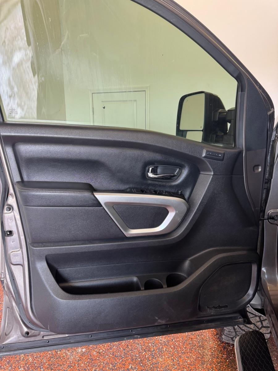 Nissan Titan XD 4x4 Diesel Crew Cab SL 2018