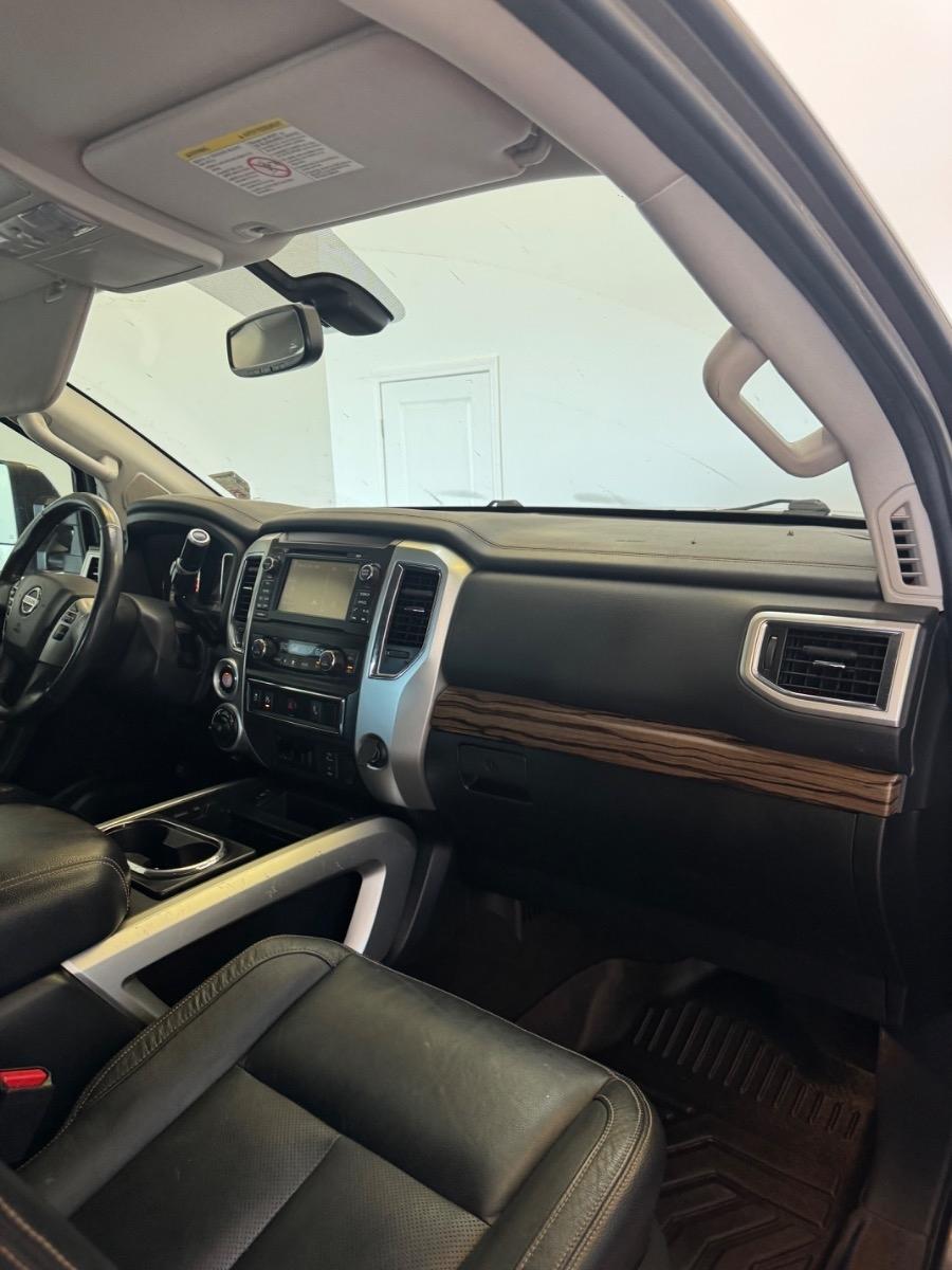 Nissan Titan XD 4x4 Diesel Crew Cab SL 2018