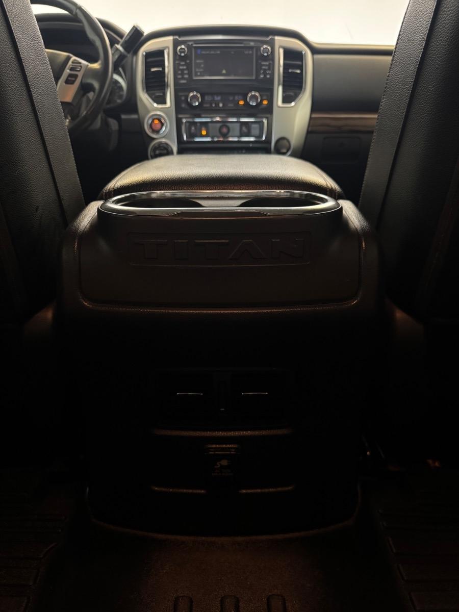 Nissan Titan XD 4x4 Diesel Crew Cab SL 2018