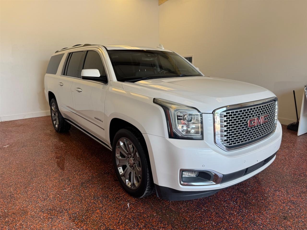 GMC Yukon XL 4WD 4dr Denali 2016