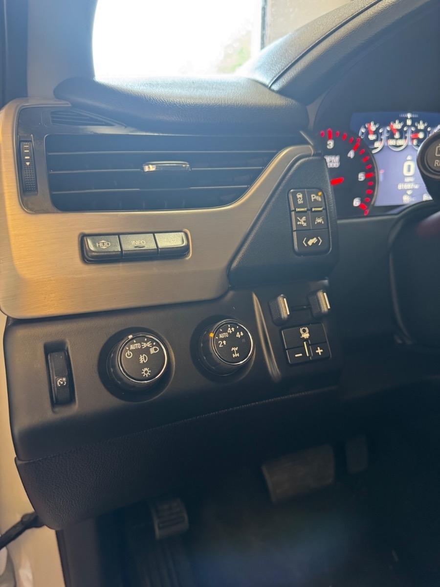 GMC Yukon XL 4WD 4dr Denali 2016
