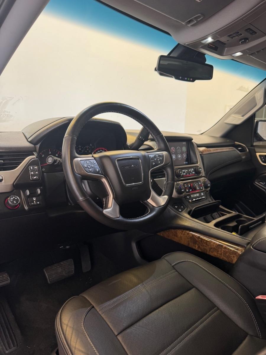 GMC Yukon XL 4WD 4dr Denali 2016