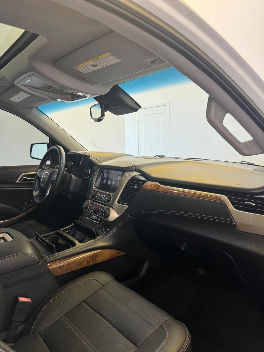 GMC Yukon XL 4WD 4dr Denali 2016