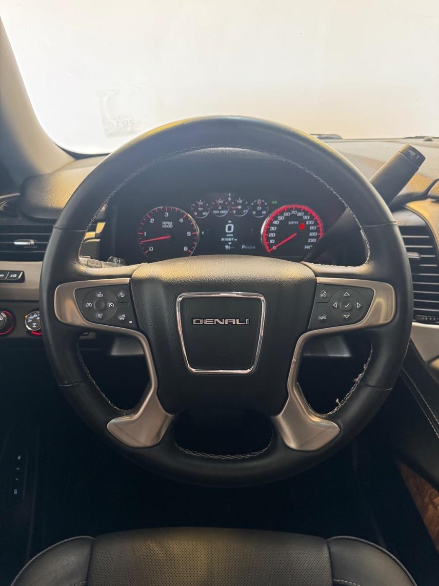 GMC Yukon XL 4WD 4dr Denali 2016