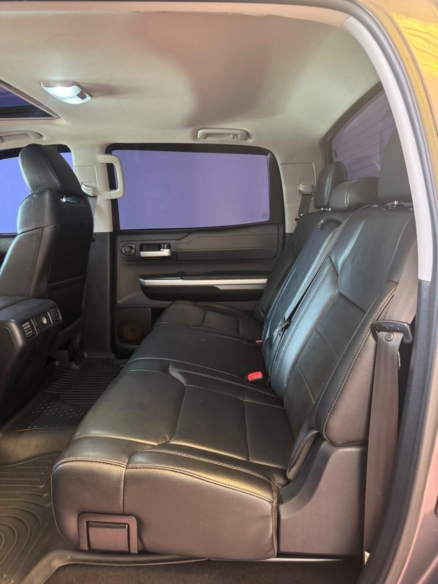 Toyota Tundra 4WD Limited CrewMax 5.5' Bed 5.7L FFV (Natl) 2017