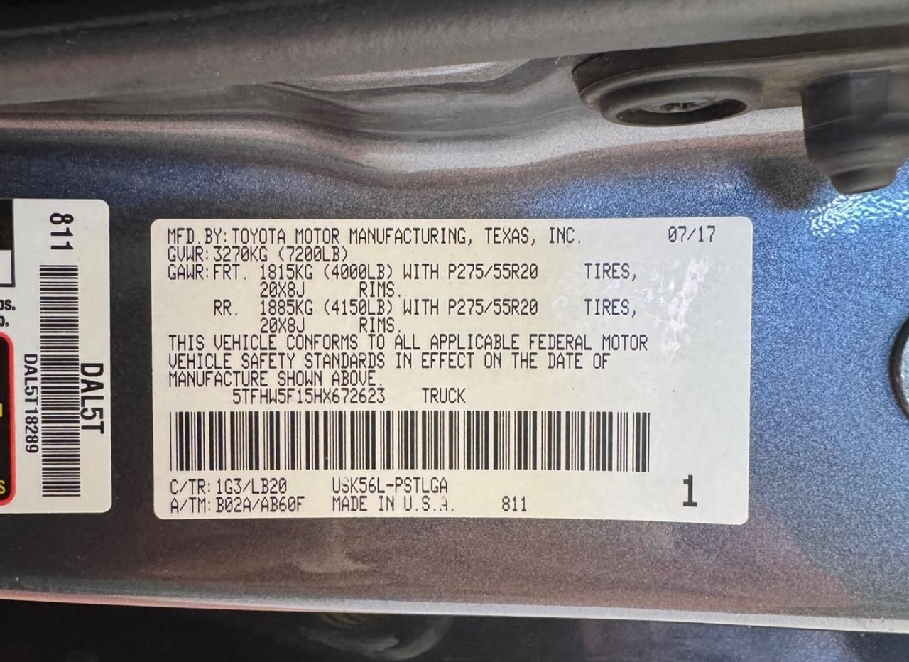 Toyota Tundra 4WD Limited CrewMax 5.5' Bed 5.7L FFV (Natl) 2017