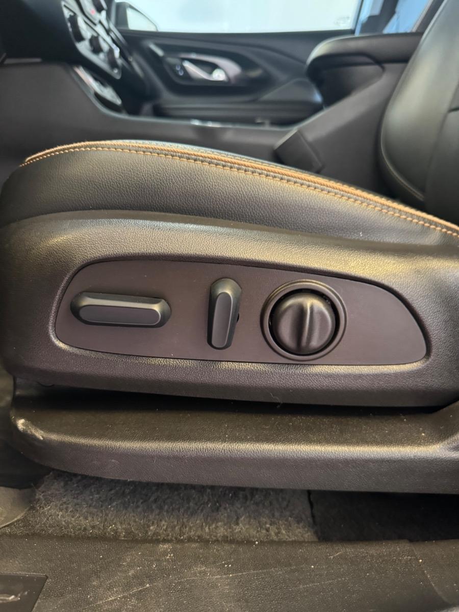 GMC Terrain AWD 4dr AT4 2022
