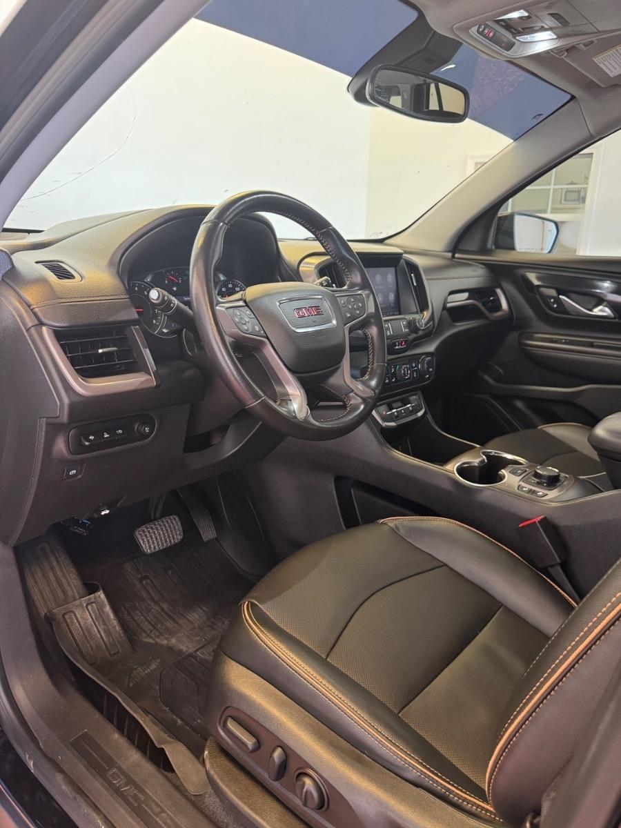 GMC Terrain AWD 4dr AT4 2022