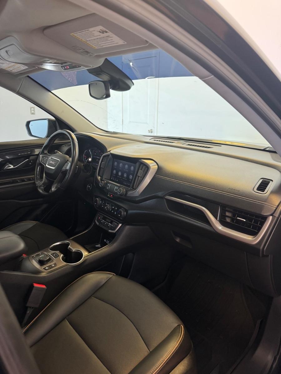 GMC Terrain AWD 4dr AT4 2022