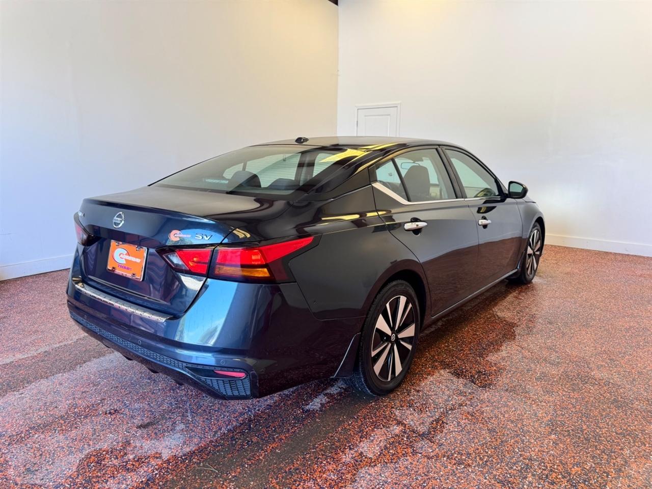 Nissan Altima 2.5 SV Sedan 2022