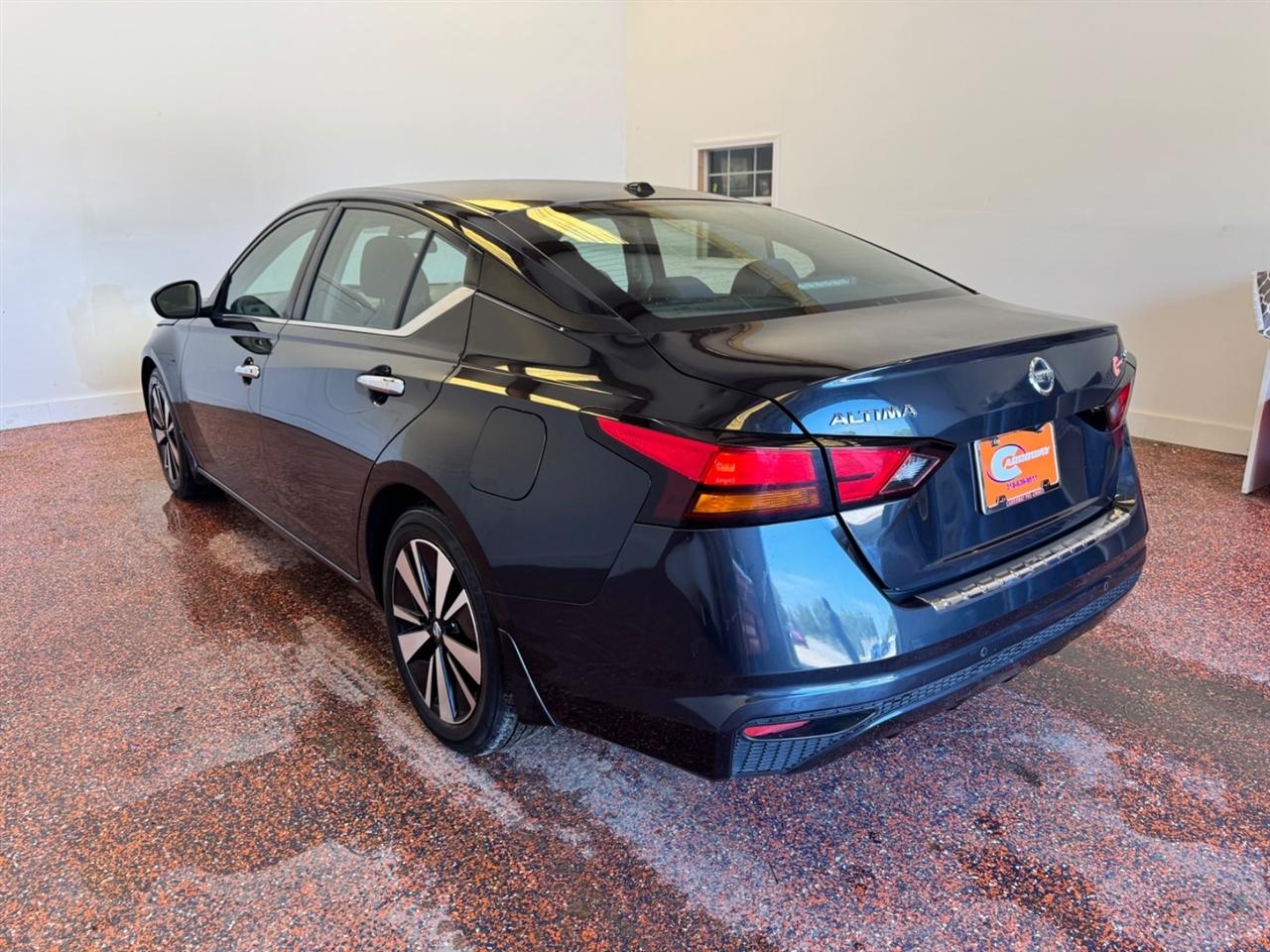 Nissan Altima 2.5 SV Sedan 2022